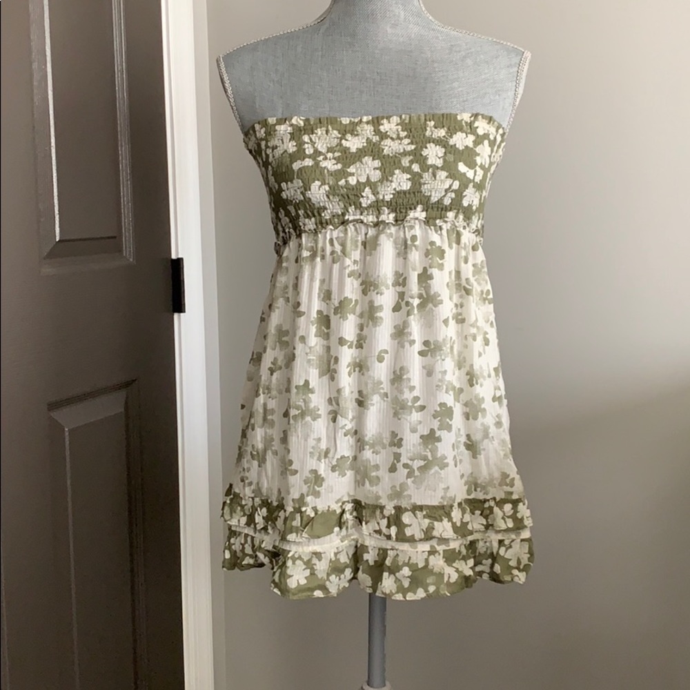 Hollister Medium ruched strapless top